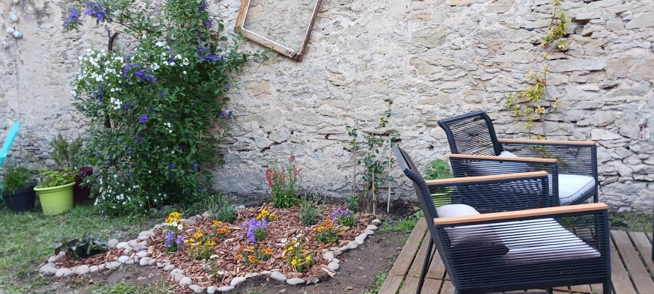 Le 9 De Cour, Chambre Caouette Carcassonne Exterior photo